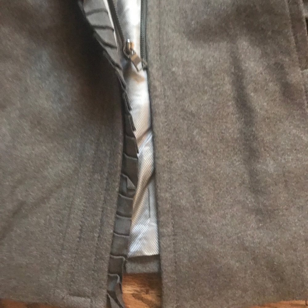 SOLD: Banana Republic Wool Italian Fabric Coat - Picture 9 of 9